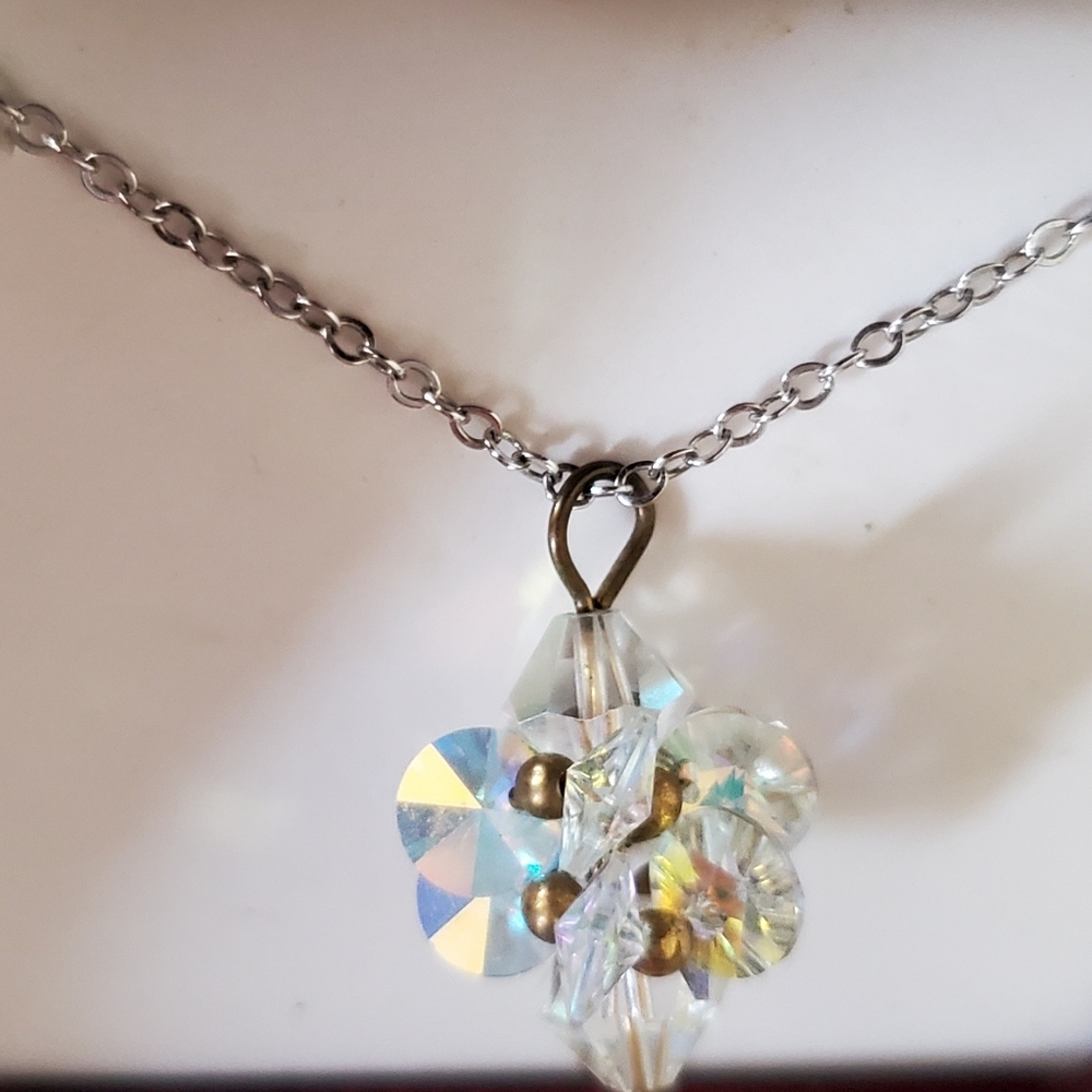Vintage iridescent pendant